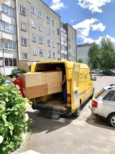 Перевозка мебели микроавтобусом Островец