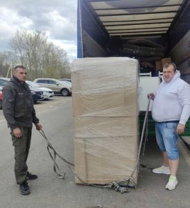 Перевозка холодильника с грузчиками