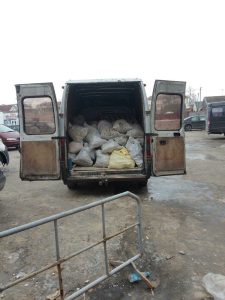 Вывоз мусора с дачи грузчиками в Глубоком